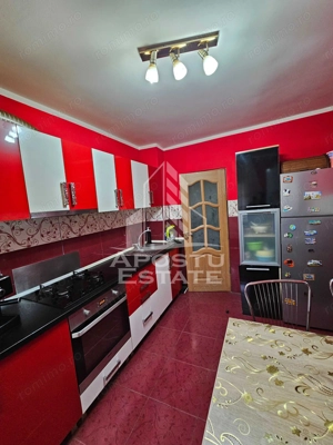 Apartament cu 3 camere,2 bai,semidecomadat,centrala proprie, Girocului