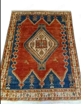 Covor persan lucrat manual Afshari