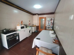 De vanzare – Apartament 3 camere -Complex Vega, Strada Tecuci - imagine 7