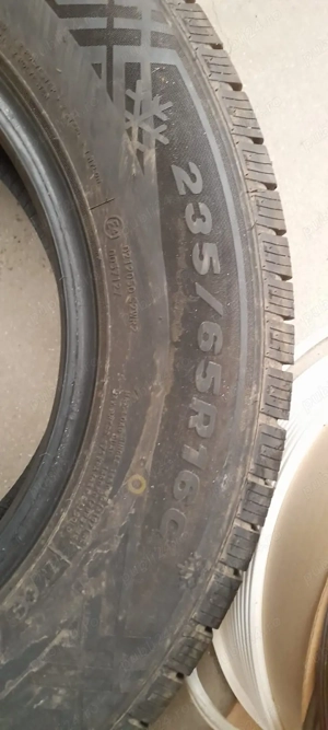 Vand anvelope iarna 235/65R16C