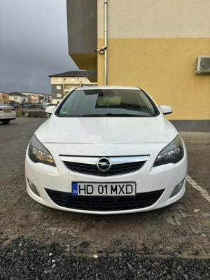 Vând Opel Astra J 2012