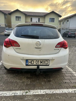 Vând Opel Astra J 2012 - imagine 2