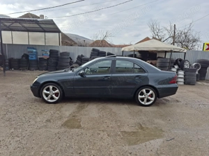 Mercedes C 220 CDI Manuală | Navigație | Încălzire scaune - imagine 3