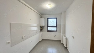 Apartament de vanzare cu 2 camere in zona Coresi - imagine 4