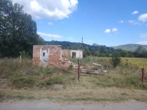 Teren intravilan 2.000 mp + construcții – Comuna Bunești, sat Treime - imagine 2