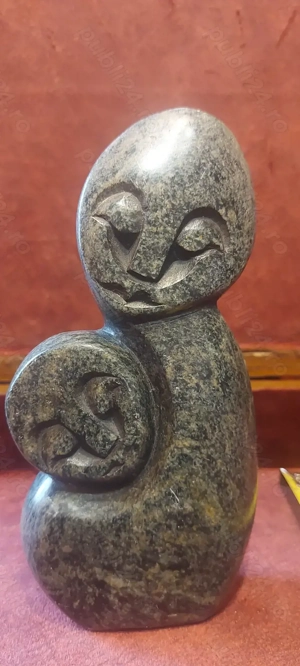 ARTA  Statueta Mama Si Copilul Din Piatra 