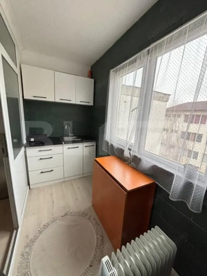 Cameră de cămin cu baie și bucătărie proprie  - imagine 5