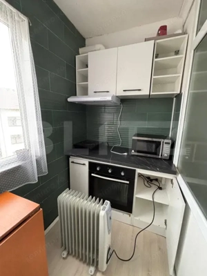 Cameră de cămin cu baie și bucătărie proprie  - imagine 6