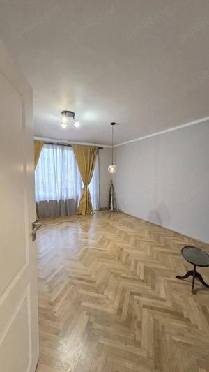 Zona Centrala, apartament 3 camere, cu boxa si garaj. - imagine 6