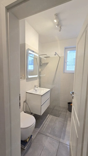 Zona Centrala, apartament 3 camere, cu boxa si garaj. - imagine 10