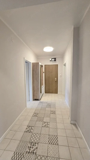 Zona Centrala, apartament 3 camere, cu boxa si garaj. - imagine 11