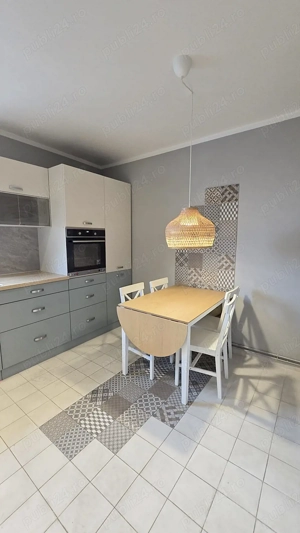 Zona Centrala, apartament 3 camere, cu boxa si garaj. - imagine 8