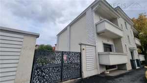 Vila - Bloc modern de 11 camere zona Centrul Civic , Onix - imagine 3