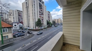 Vila - Bloc modern de 11 camere zona Centrul Civic , Onix - imagine 4