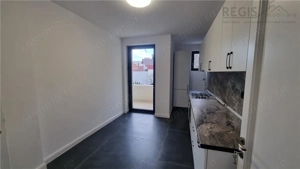 Vila - Bloc modern de 11 camere zona Centrul Civic , Onix - imagine 17
