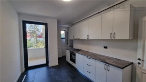 Vila - Bloc modern de 11 camere zona Centrul Civic , Onix - imagine 18