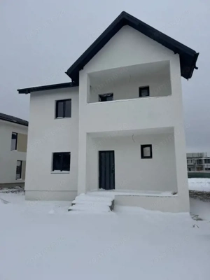 Vanzare Casa-Vila/Dormitor la parter/Cartierul Independentei id nr 49 - imagine 3