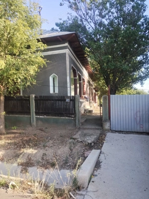 Vand casa batraneasca 3700 m2 Bragadiru Teleormani