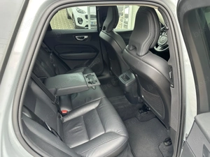 Volvo XC60 2.0 Diesel 197 CP An 2024 - imagine 6