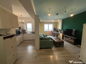 Apartament cu 2 camere, parc privat bloc cu lift la cateva minute de hotel IQ Giroc Braytim