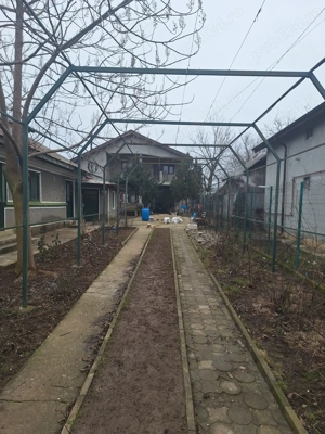 Vand gospodarie formată din 2 case in Peris langa Balotesti  - imagine 2