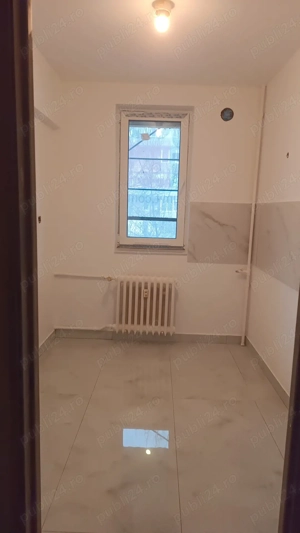 Budimex ap 2 camere, stradal ,proaspăt renovat
