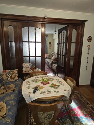 Ap. 3 camere, decomandate, etaj  1, bloc cărămidă,  aproape de centru 