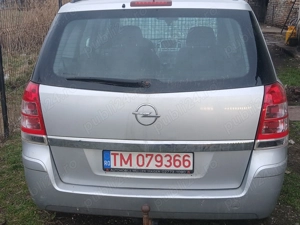 Opel Zafira B 2012 - imagine 3