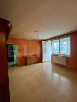 Apartament cu 3 camere de vânzare, zona Fortuna