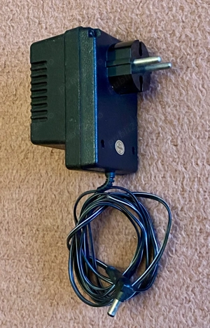 Alimentator de la 220V la 3 4,5 6 7,5 9 12V reglabil  - imagine 5