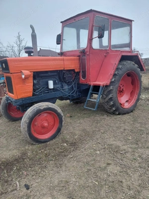 vând tractor U650  - imagine 3