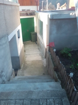 vand casa cu curte si gradina in zona central istorica a Brasovului  - imagine 4