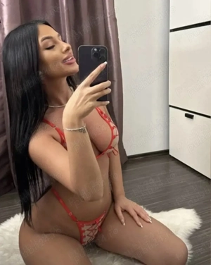 NEWW!La mine sau la tine!Party GIRL!