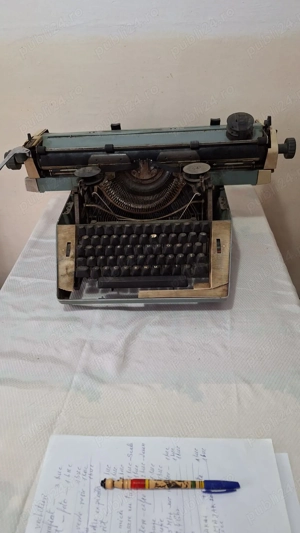 Masina de scris cu car mare  VEB ROBOTRON OPTIMA 