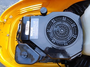 Vând tractoraș de tuns iarba yard-man - imagine 2