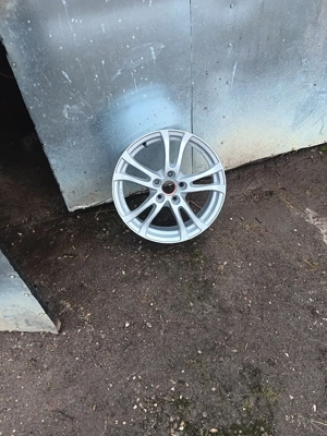 jante r17 cu inele de centrare  - imagine 2