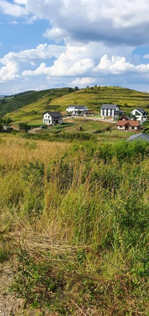 De vânzare teren extravilan în Tăuți