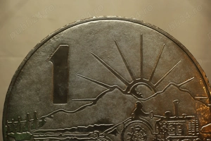 Tablou metalic decor gravat, moneda gigantica 1 Leu RSR - imagine 4