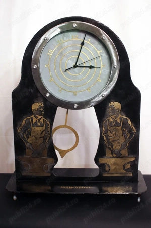 Pendula ceas de masa (etajera) din metal masiv in stil industrial.