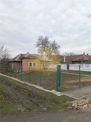 Teren de v #226;nzare - Ronat - 403mp