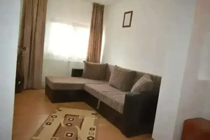 inchiriez. primesc in gazda o Doamna