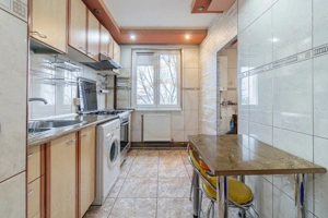 Apartament 3 camere decomandat centrala proprie