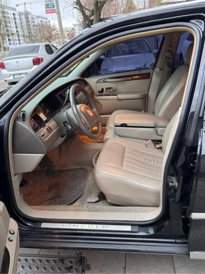 2003 Lincoln Town Car 4.6l V8 240 cp - imagine 10