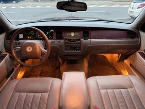 2003 Lincoln Town Car 4.6l V8 240 cp - imagine 2