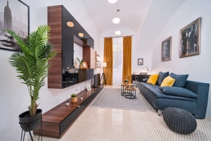 Apartament renovat in cladire istorica zona Unirii