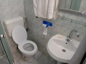 Ap 2 cam , maratei ,canalizare separată,centrala,renovat,luminoasa - imagine 6