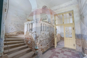 Fostă școală săsească semnată de Fritz Balthes – Bruiu, Sibiu - imagine 2