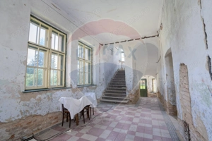 Fostă școală săsească semnată de Fritz Balthes – Bruiu, Sibiu - imagine 4