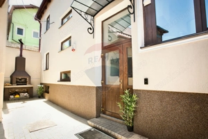 Casa cu 5 studiouri independente, terasa rooftop, vedere montana - imagine 8