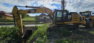 Excavator pe senile Caterpillar CAT 326 F